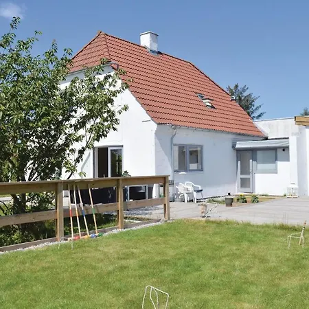 Stunning In W/ Wifi And 3 Bedrooms Hornbæk